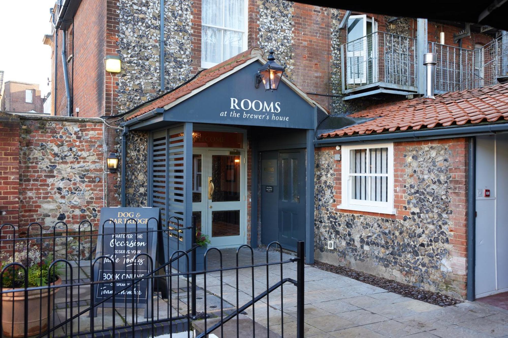Dog And Partridge By Greene King Inns Bury St. Edmunds Buitenkant foto